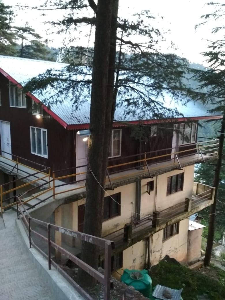 Huts Hotell Patnitop Exteriör bild